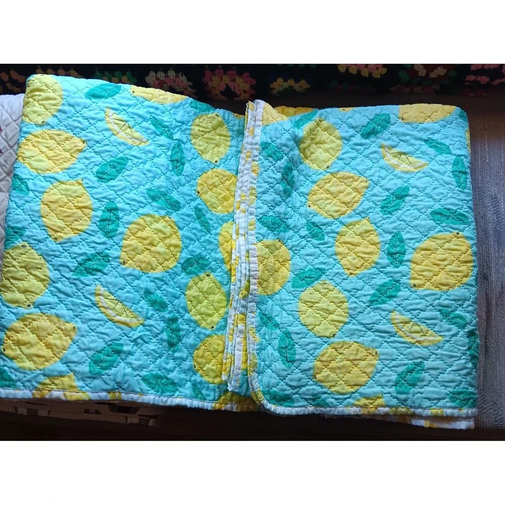 Modern Southern Home Reversible Lemon King Quilt Spread 102 x 86